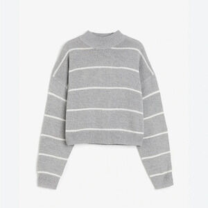 H&M Divided cropped sweater size M